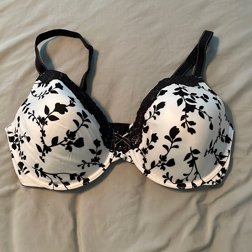 New without tags 38DD maidenform bra